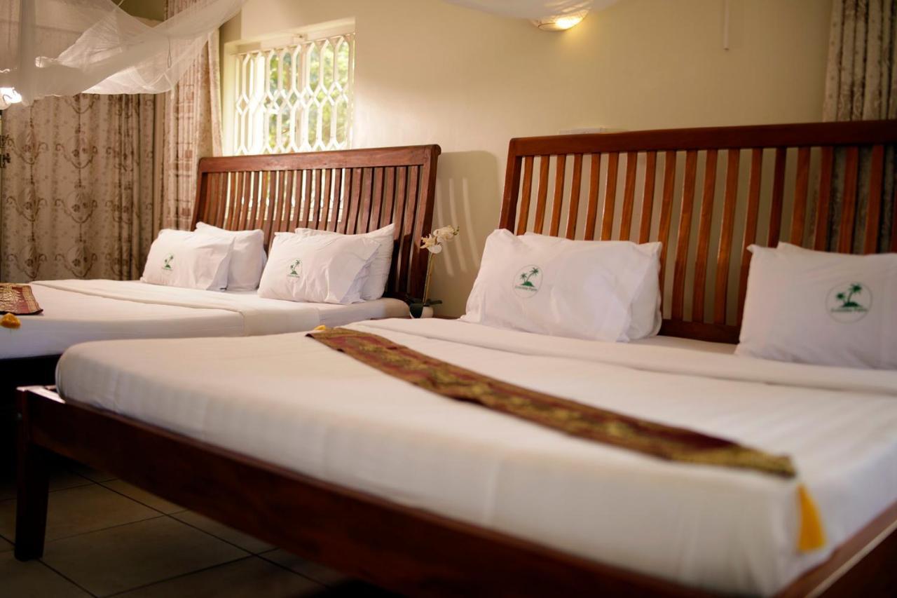 Entebbe Palm Hotel Εξωτερικό φωτογραφία