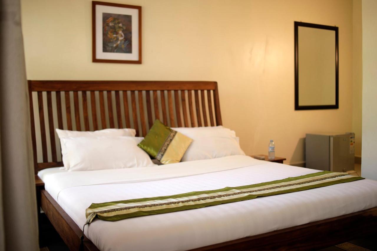 Entebbe Palm Hotel Εξωτερικό φωτογραφία