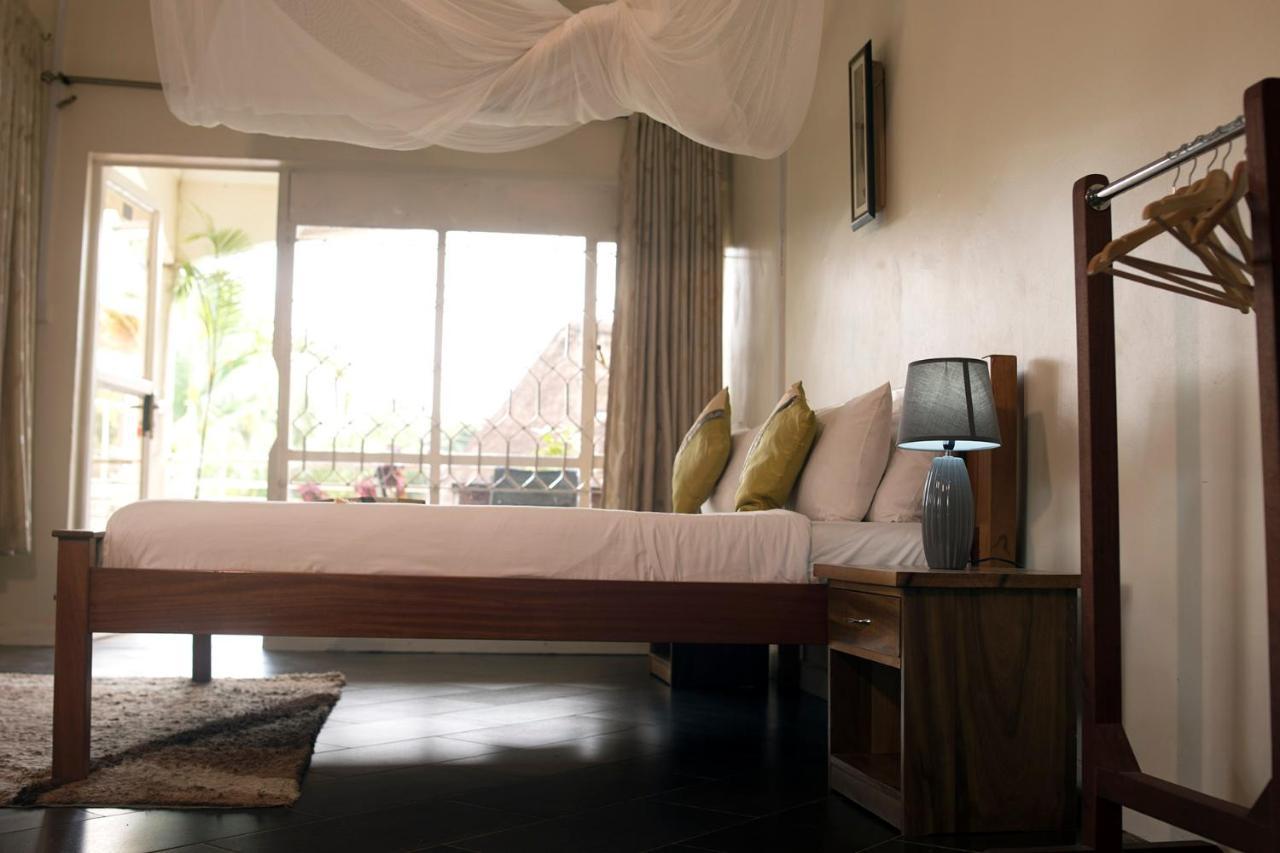 Entebbe Palm Hotel Εξωτερικό φωτογραφία
